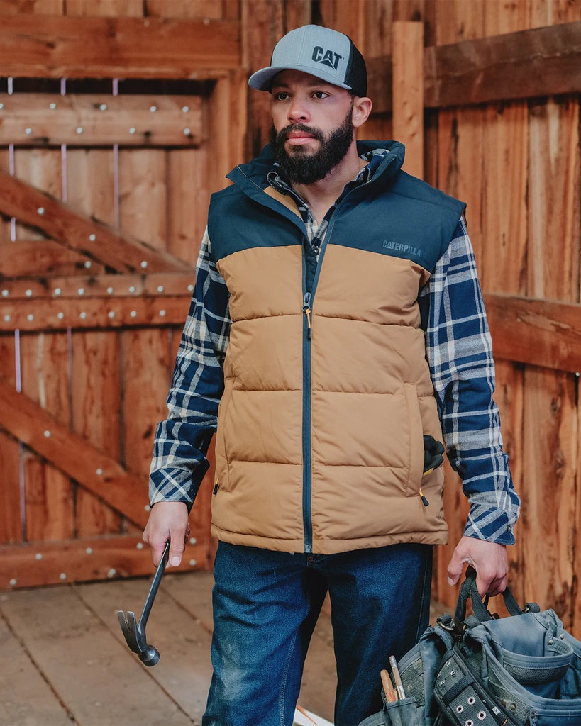CAT Men's Arctic Zone Insulated Vest 1